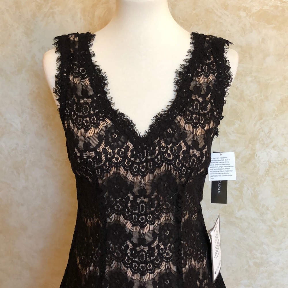 Betsy & Adam 👗Dress👗 - Picture 2 of 8